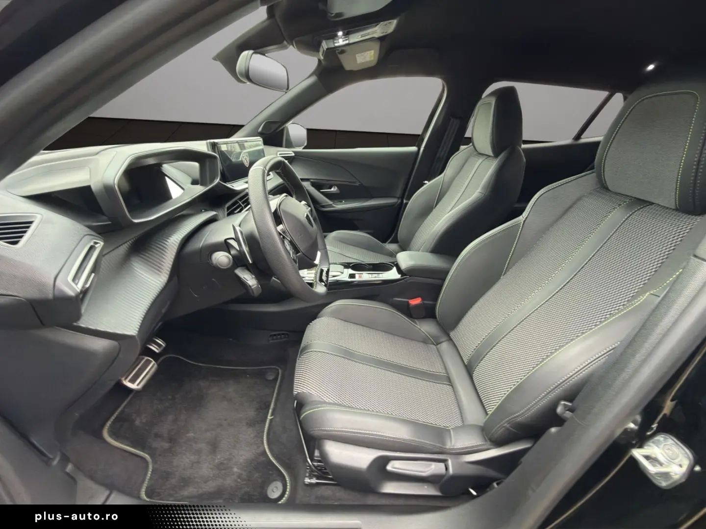 PEUGEOT 2008 GT HYBRID 145 e-DSC6