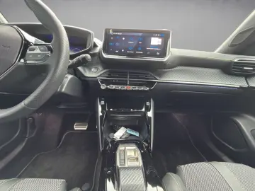 PEUGEOT 2008 GT HYBRID 145 e-DSC6