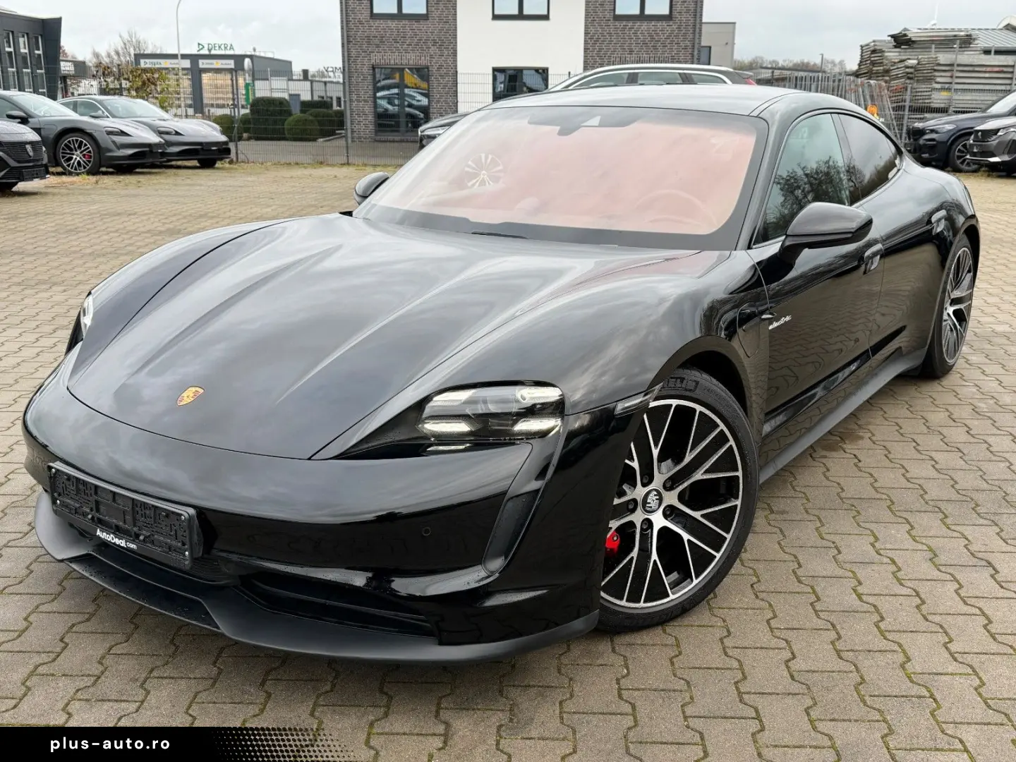 PORSCHE Taycan 4S Pano Beifahrer display ACC 93kwh