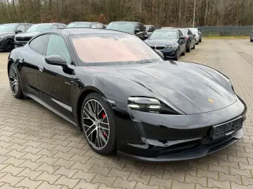 PORSCHE Taycan 4S Pano Beifahrer display ACC 93kwh
