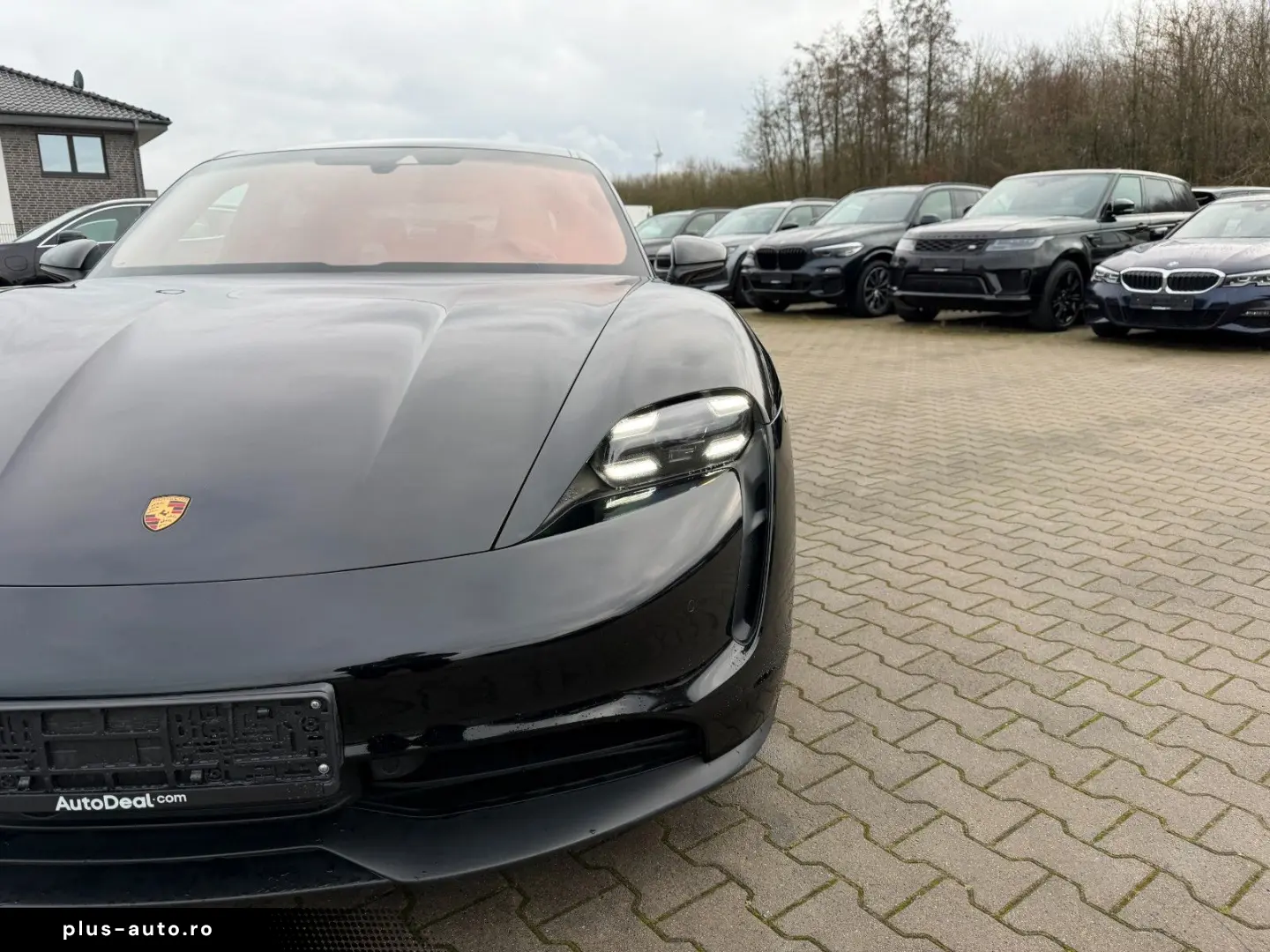 PORSCHE Taycan 4S Pano Beifahrer display ACC 93kwh