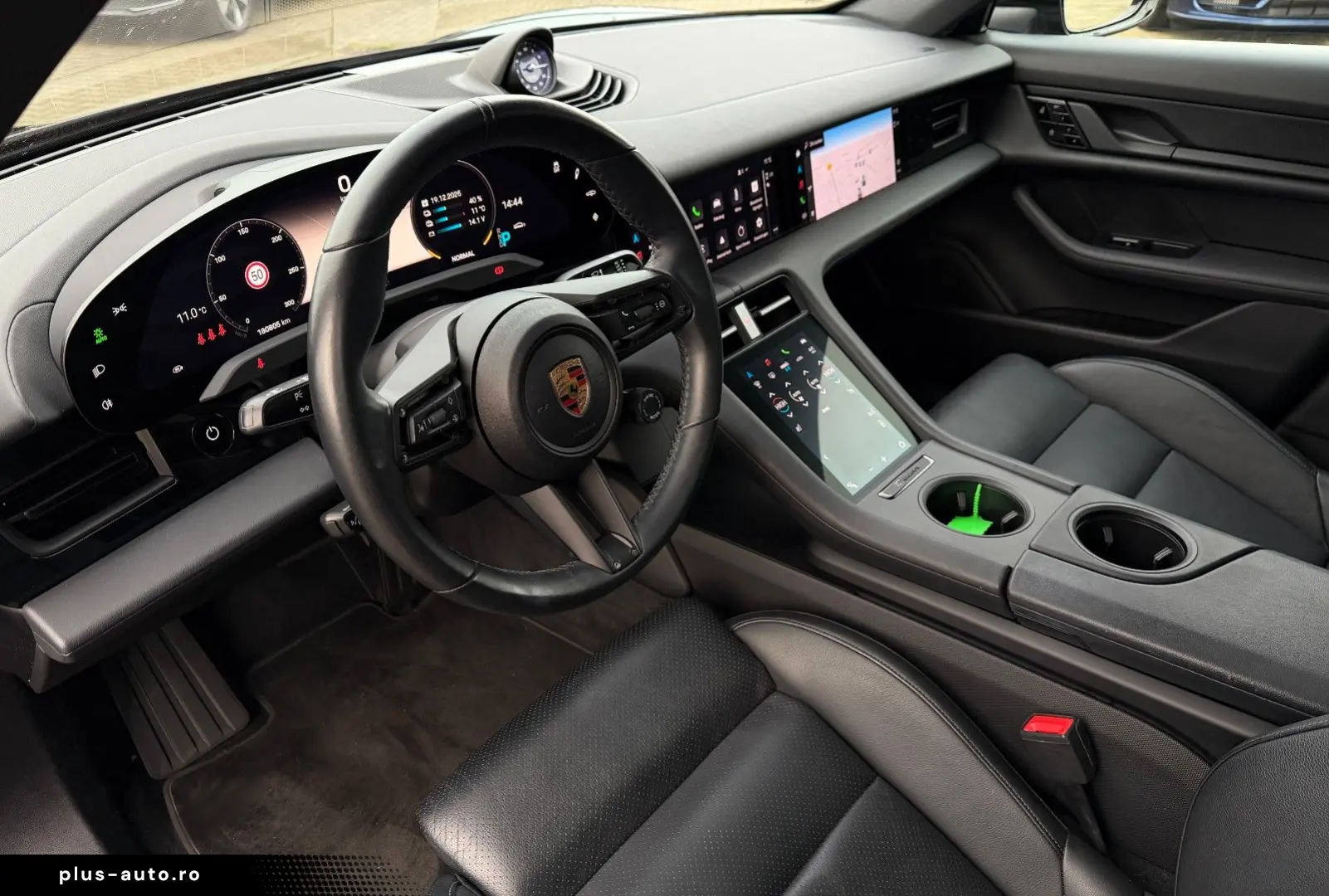 PORSCHE Taycan 4S Pano Beifahrer display ACC 93kwh