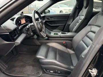 PORSCHE Taycan 4S Pano Beifahrer display ACC 93kwh