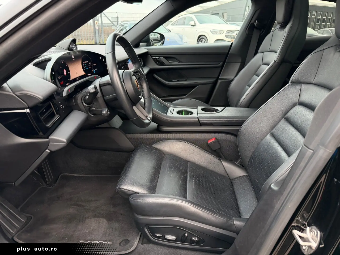 PORSCHE Taycan 4S Pano Beifahrer display ACC 93kwh