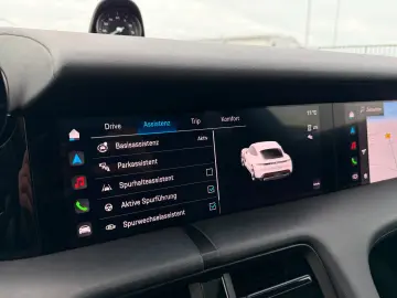 PORSCHE Taycan 4S Pano Beifahrer display ACC 93kwh