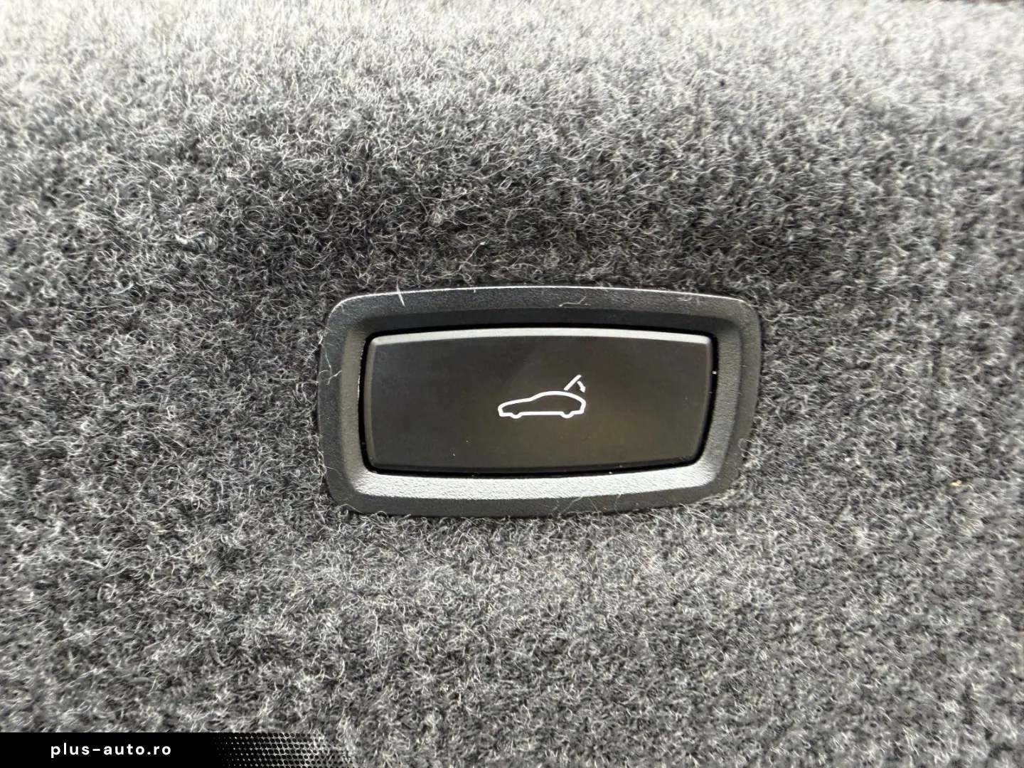 PORSCHE Taycan 4S Pano Beifahrer display ACC 93kwh