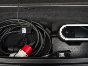 PORSCHE Taycan 4S Pano Beifahrer display ACC 93kwh