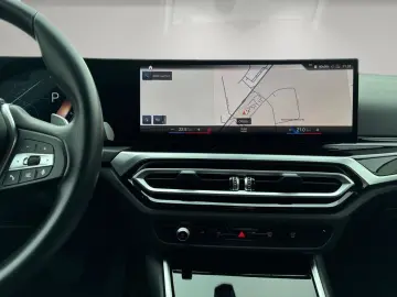 BMW 330 i Limo StandHZG Navi Harman & Kardon LED Kam