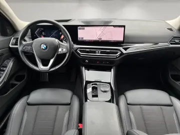 BMW 330 i Limo StandHZG Navi Harman & Kardon LED Kam