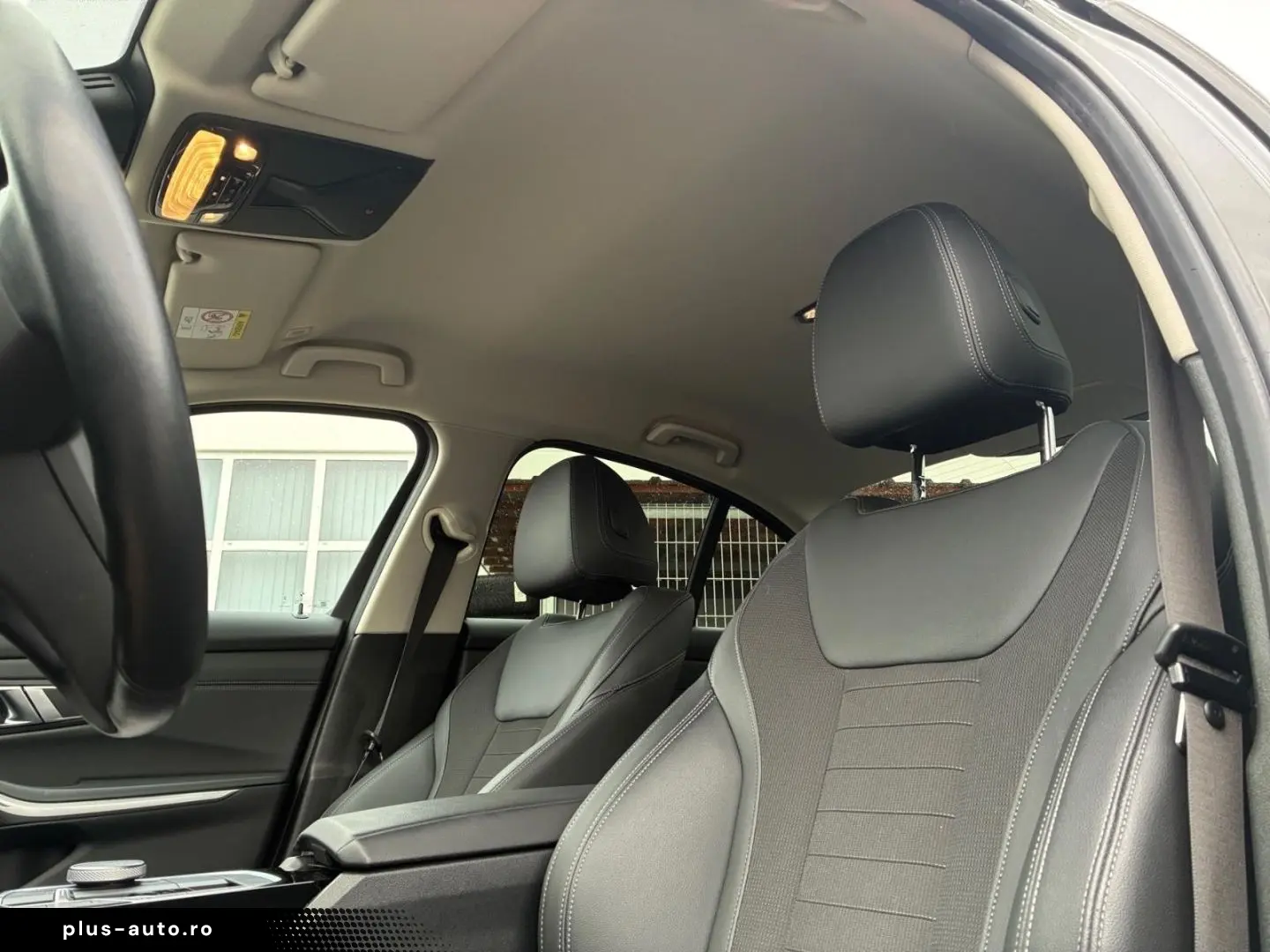 BMW 330 i Limo StandHZG Navi Harman & Kardon LED Kam