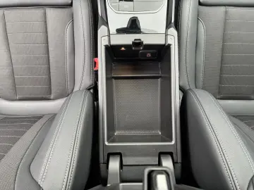BMW 330 i Limo StandHZG Navi Harman & Kardon LED Kam
