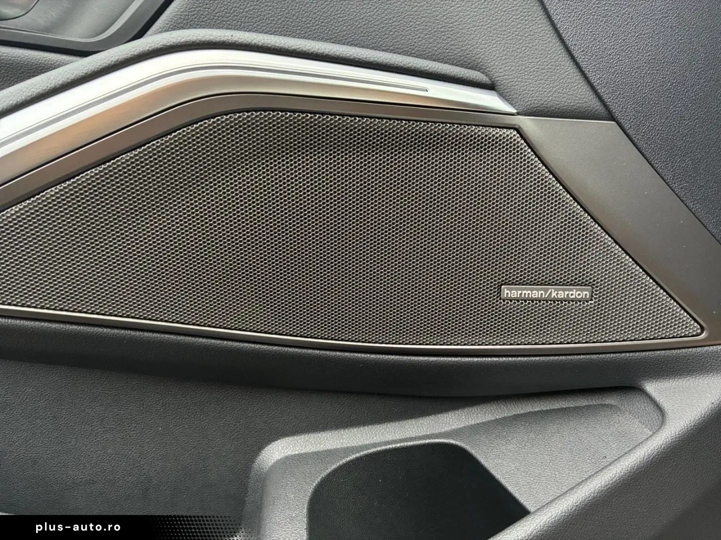 BMW 330 i Limo StandHZG Navi Harman & Kardon LED Kam