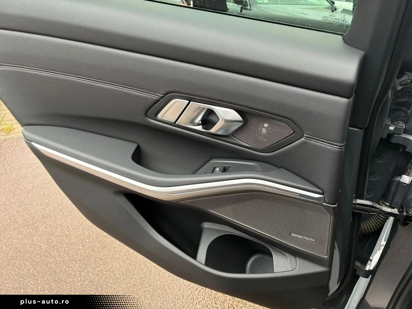 BMW 330 i Limo StandHZG Navi Harman & Kardon LED Kam