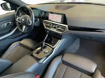 BMW 320dA Sport Line Laser HiFi LcProf Glasdach AHK