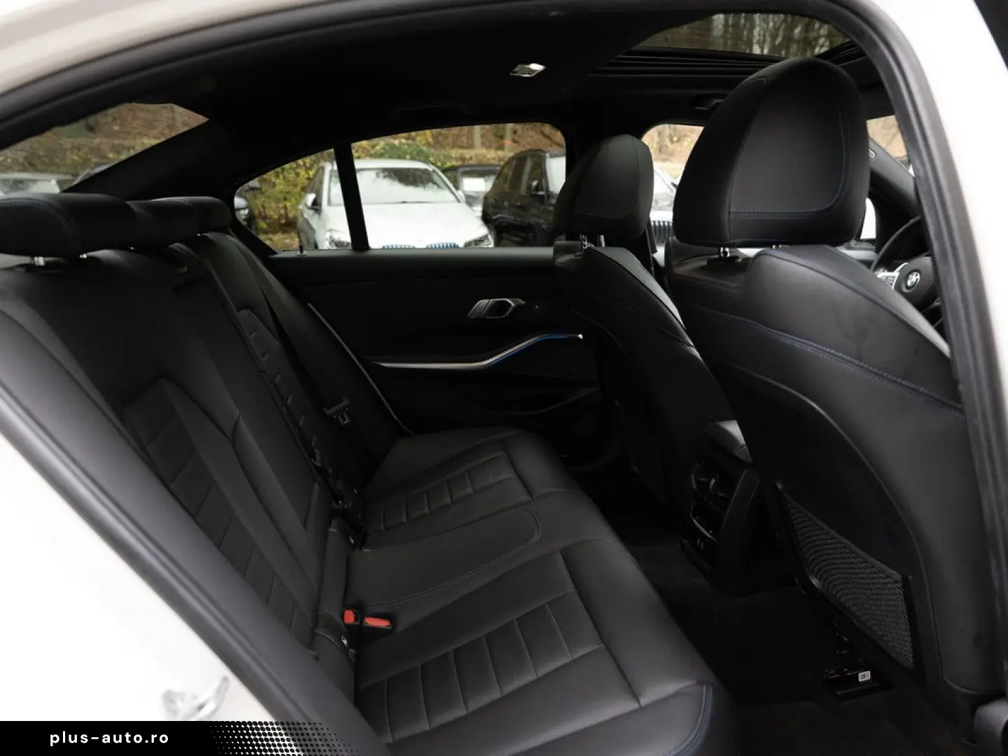 BMW 330e xDrive M-Sport LASER LED W-LAN NAVI HGSD