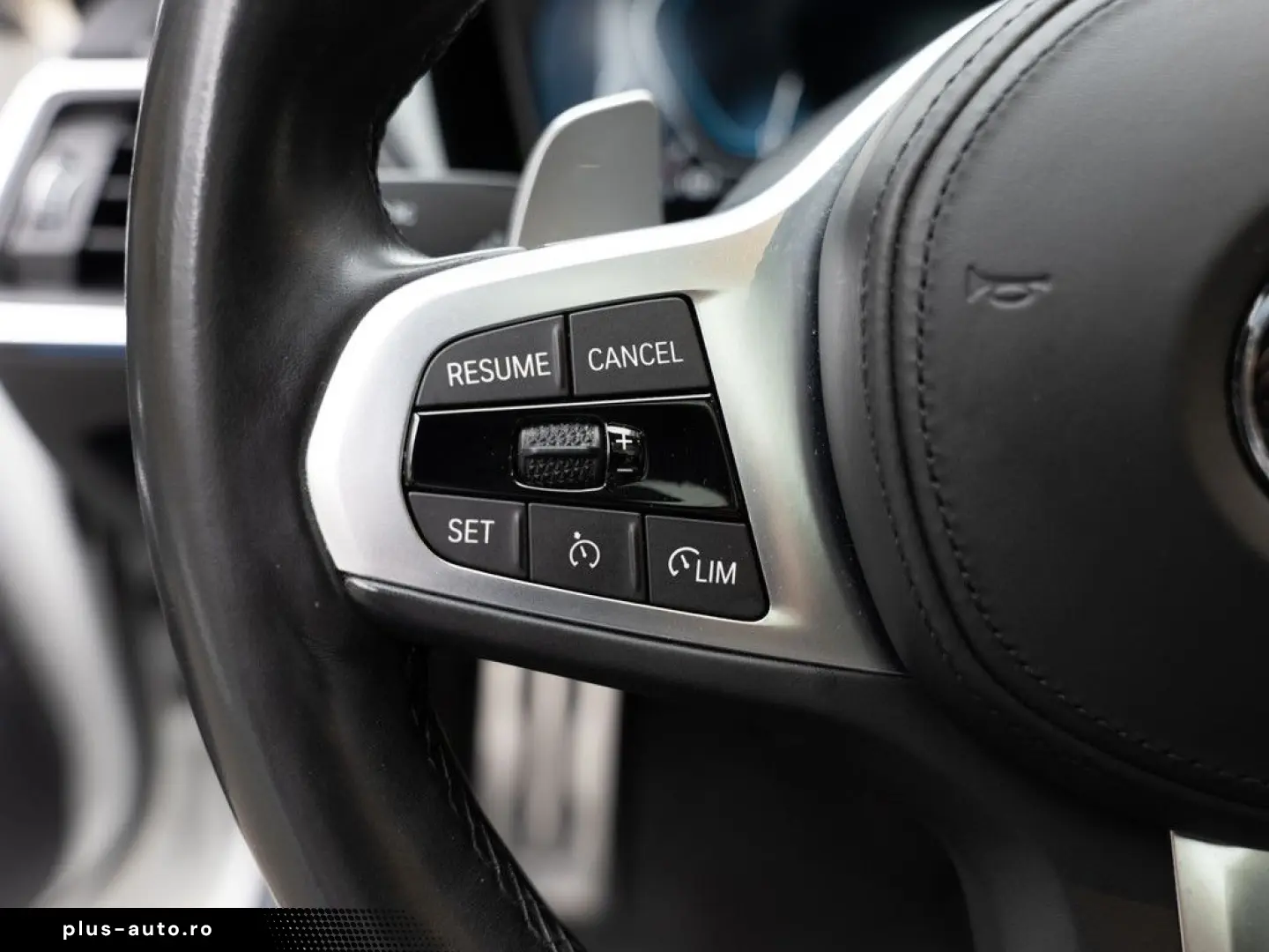 BMW 330e xDrive M-Sport LASER LED W-LAN NAVI HGSD