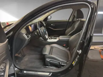 BMW 320e Limousine Facelift Live Cockpit Plus
