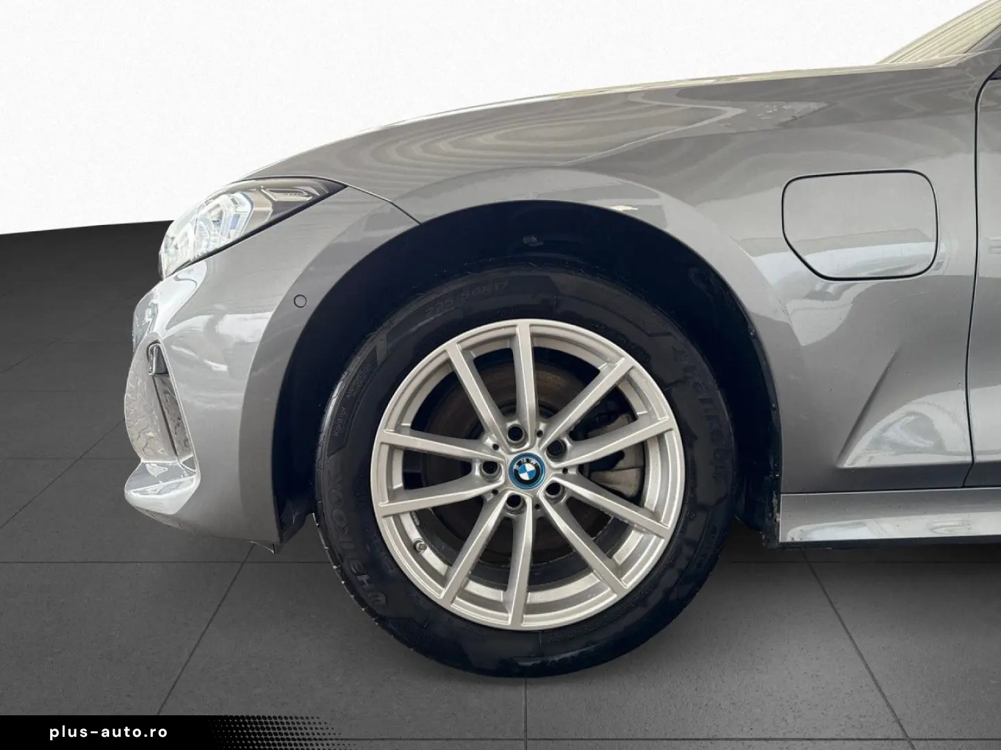 BMW 330e Limo LiveProf RFK Memory HiFi AdapLED HUD