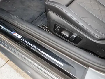 BMW M8 Cabrio Bowers & Wilkins Laserlicht Leder HUD