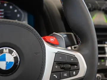 BMW M8 Cabrio Bowers & Wilkins Laserlicht Leder HUD