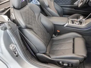 BMW M8 Cabrio Bowers & Wilkins Laserlicht Leder HUD