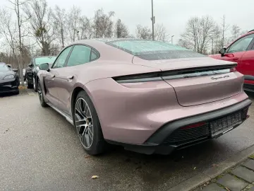 PORSCHE Taycan GTS Panodach Alu 20  Matrix Kamera 1.Hd