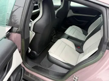 PORSCHE Taycan GTS Panodach Alu 20  Matrix Kamera 1.Hd