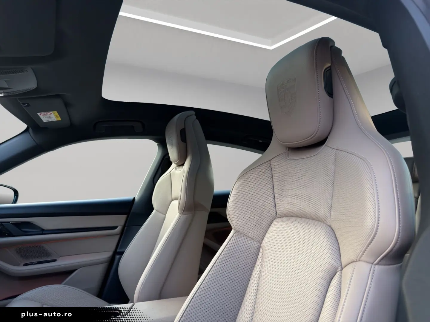 PORSCHE Taycan Panorama Bose Org. 7.950Km