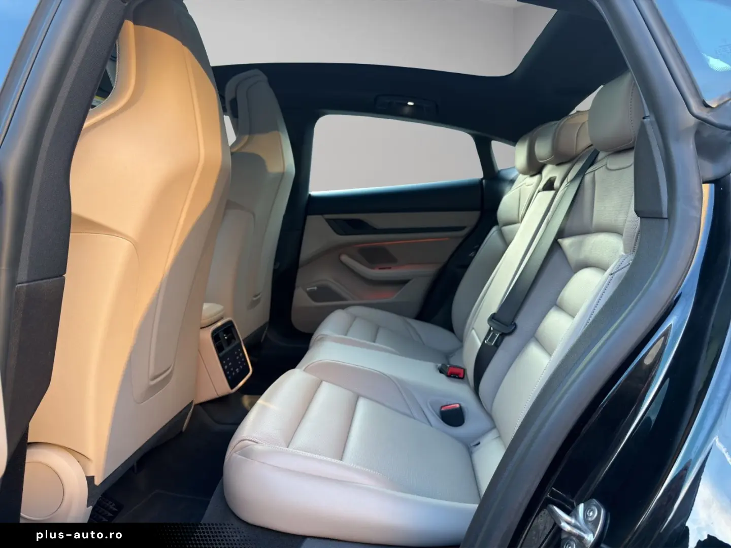 PORSCHE Taycan Panorama Bose Org. 7.950Km