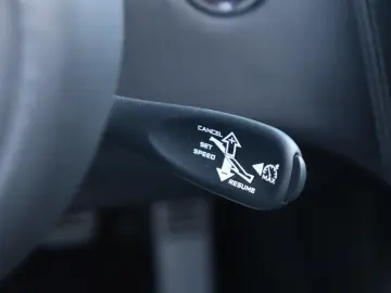 MCLAREN 570S Spider  LIFT KAMERA KERAMIK VOLLLEDER LED