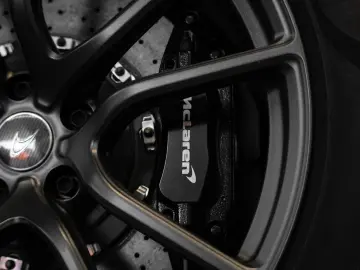 MCLAREN 570S   Carbon Fibre Interior   Sport Exhaust