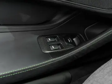 MCLAREN 570S   Carbon Fibre Interior   Sport Exhaust