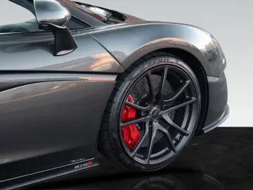 MCLAREN 570S   Carbon Fibre Interior   Sport Exhaust