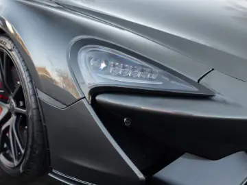 MCLAREN 570S   Carbon Fibre Interior   Sport Exhaust