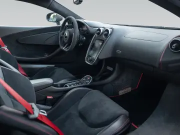 MCLAREN 570S   Carbon Fibre Interior   Sport Exhaust