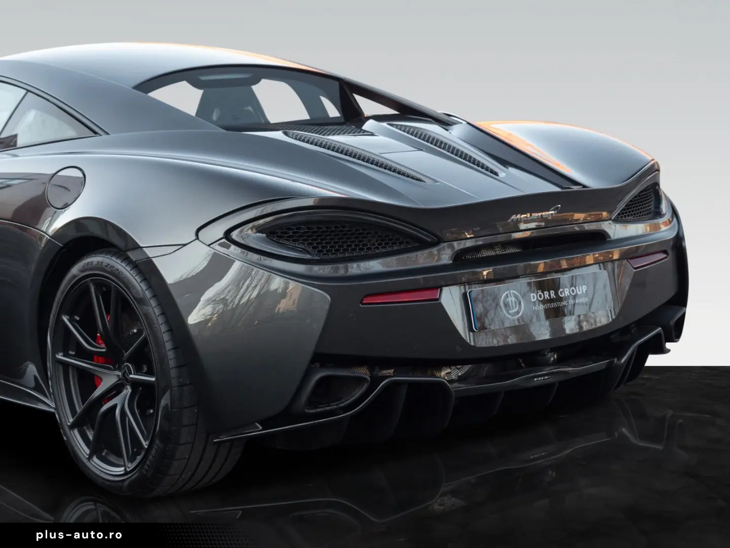 MCLAREN 570S   Carbon Fibre Interior   Sport Exhaust