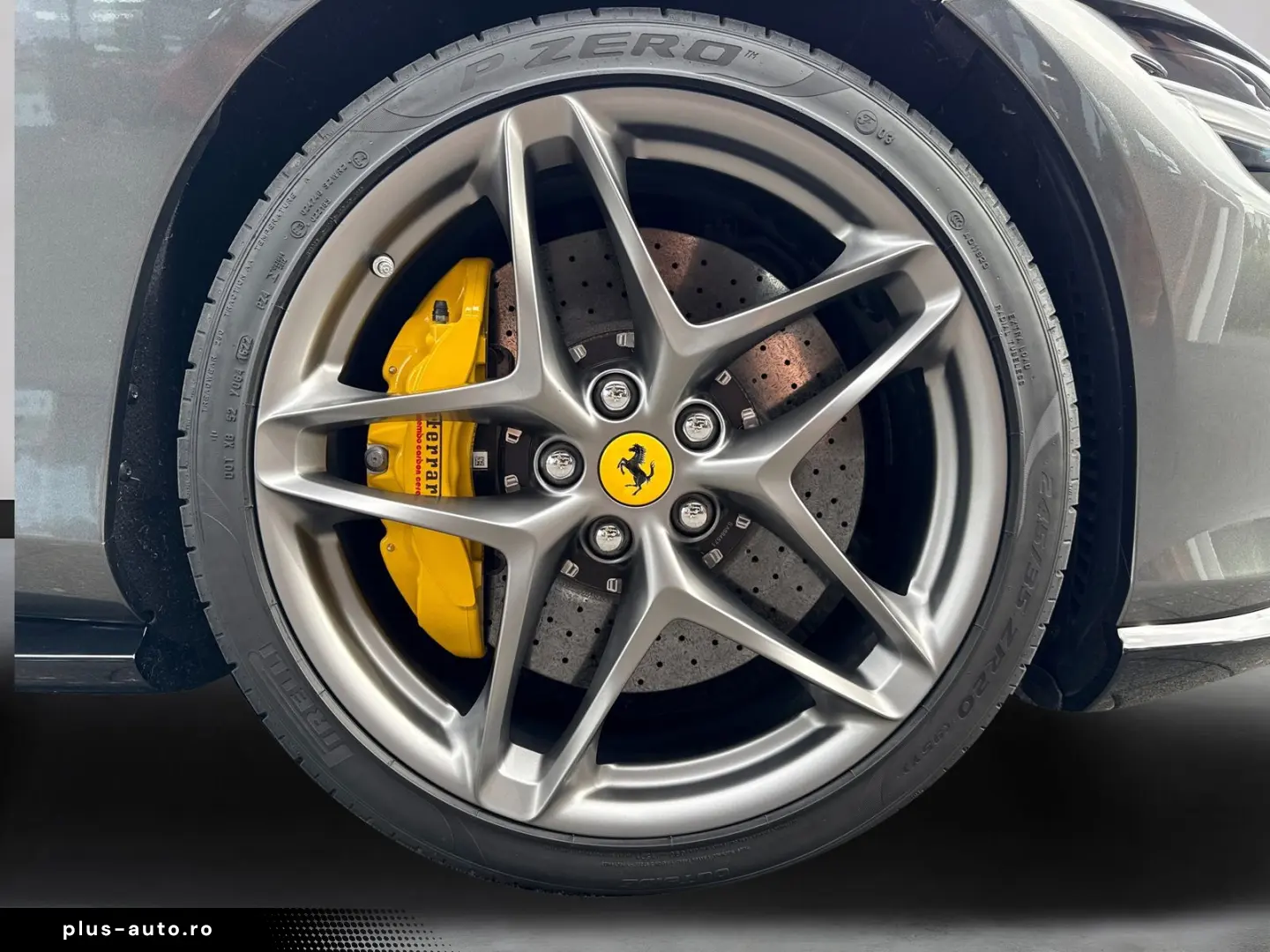 FERRARI Roma  Embleme Navi PDC Klima Leder