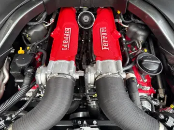 FERRARI Roma  Embleme Navi PDC Klima Leder