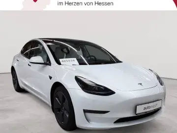 TESLA Model 3 Langstreckenbatt. Allradantrieb
