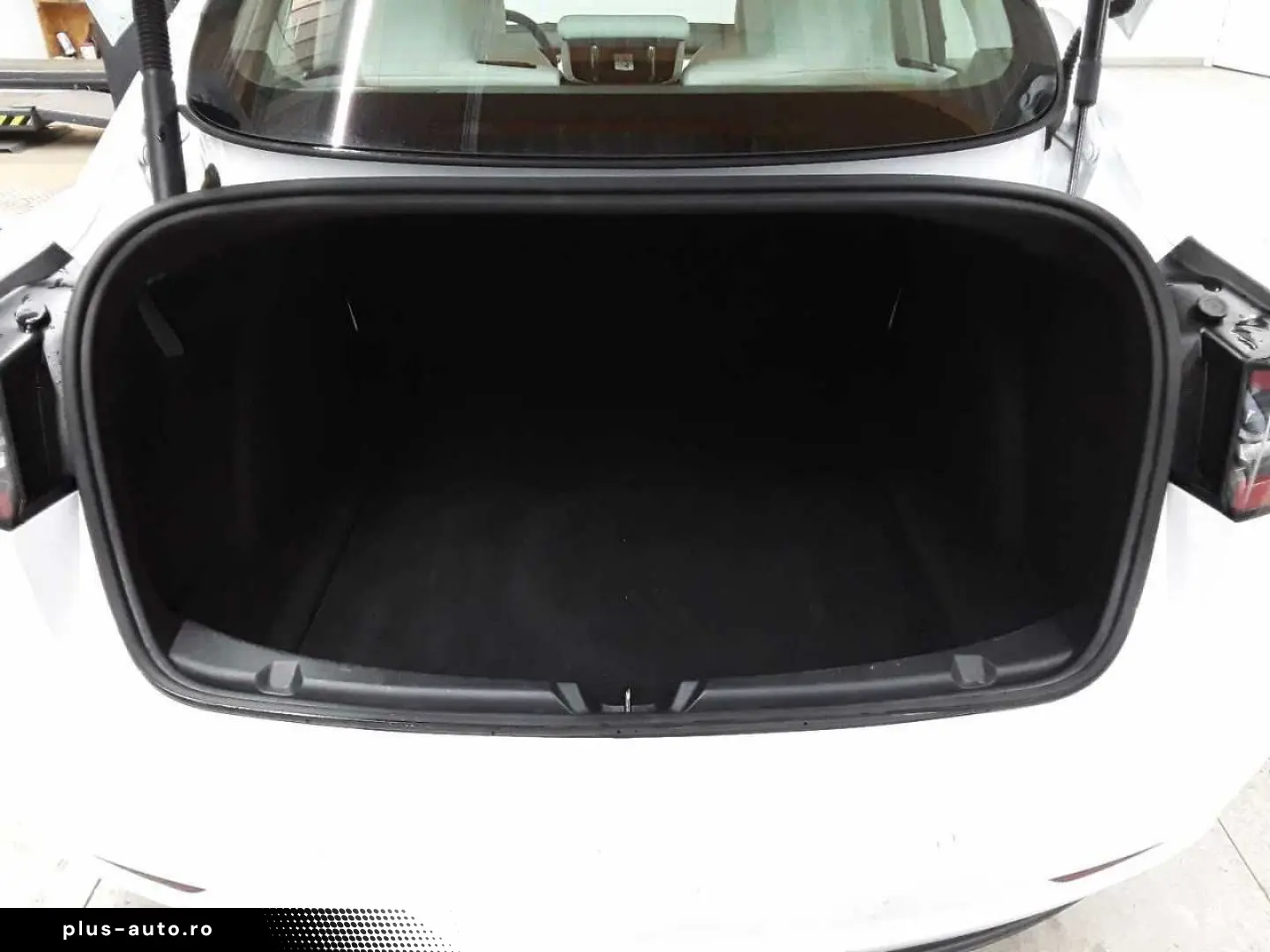 TESLA Model 3 Langstreckenbatt. Allradantrieb