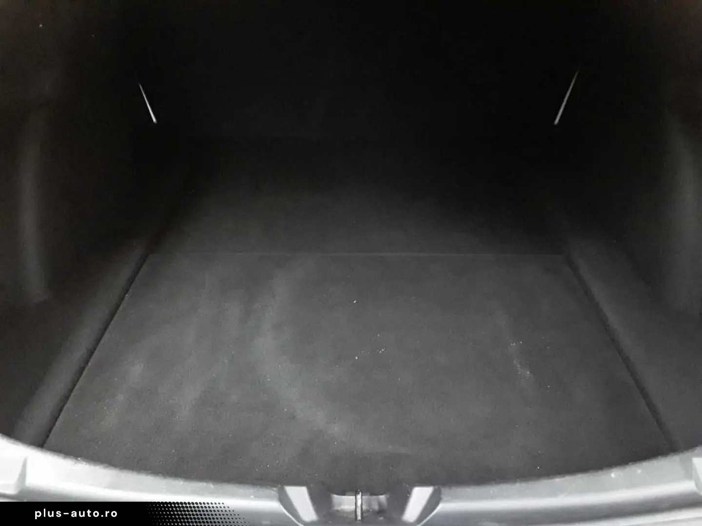 TESLA Model 3 Langstreckenbatt. Allradantrieb