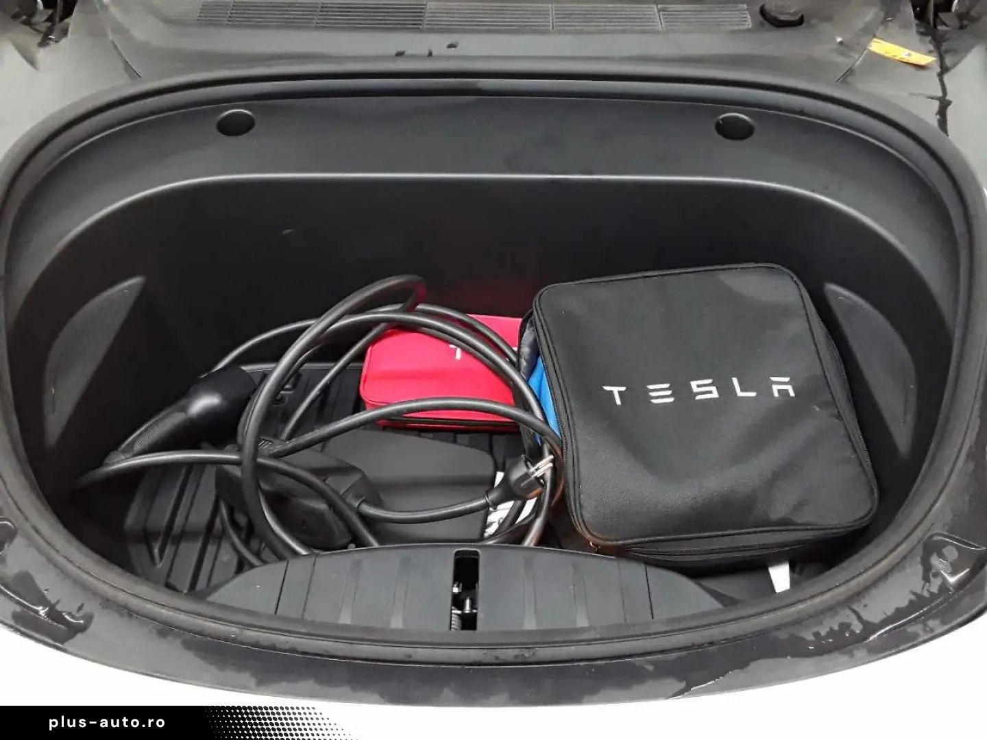 TESLA Model 3 Langstreckenbatt. Allradantrieb