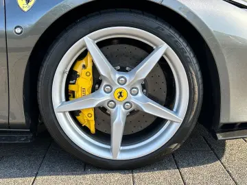 FERRARI F8 Tributo  AFS Lift Kamera PDC Karbon