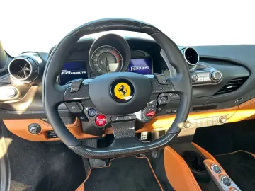 FERRARI F8 Tributo  AFS Lift Kamera PDC Karbon