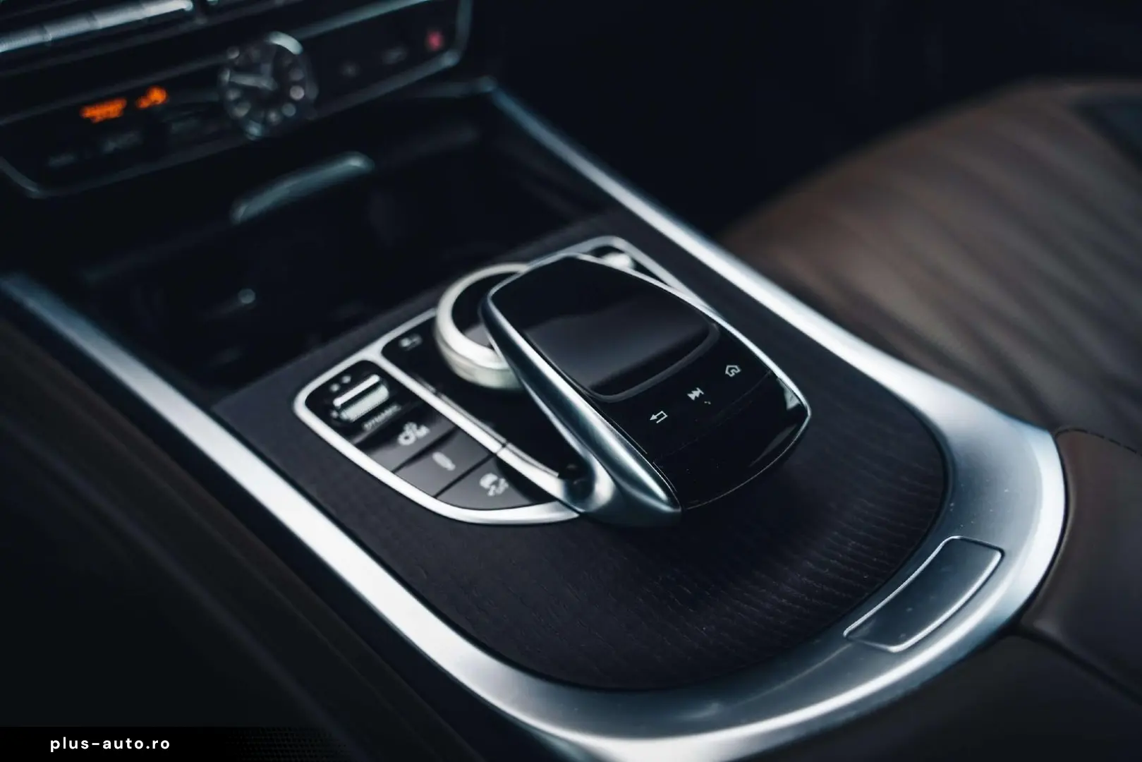 MERCEDES-BENZ G 63 AMG Burmester   Night Package