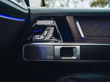 MERCEDES-BENZ G 63 AMG Burmester   Night Package