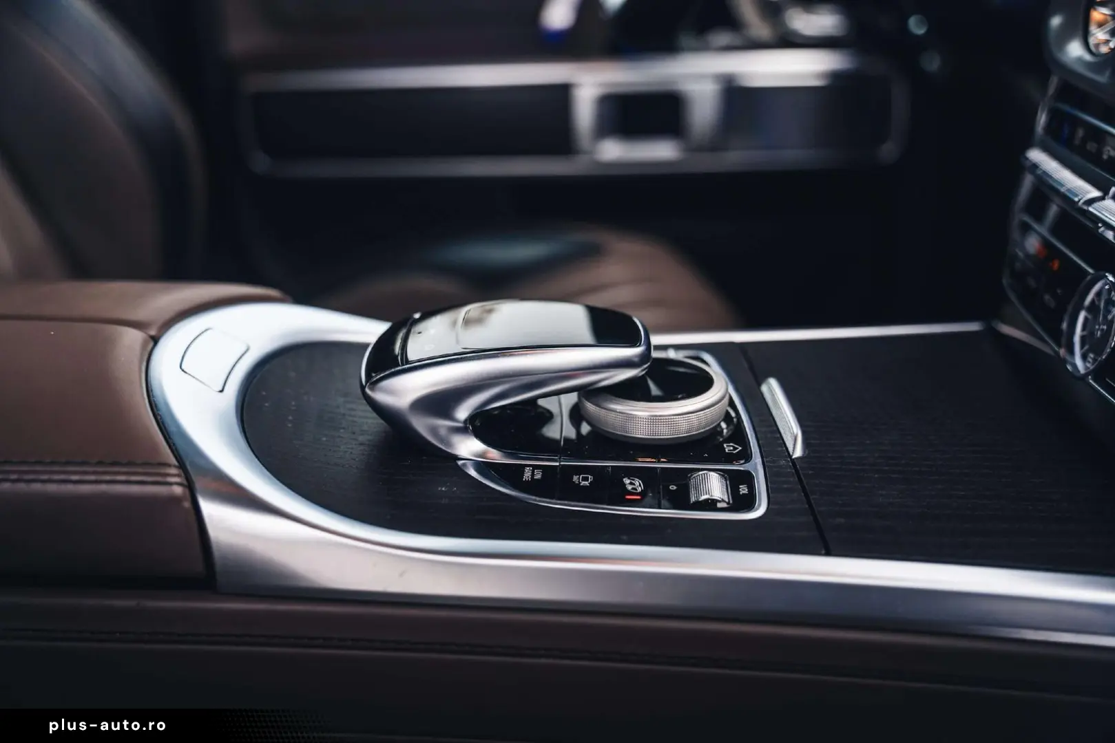 MERCEDES-BENZ G 63 AMG Burmester   Night Package