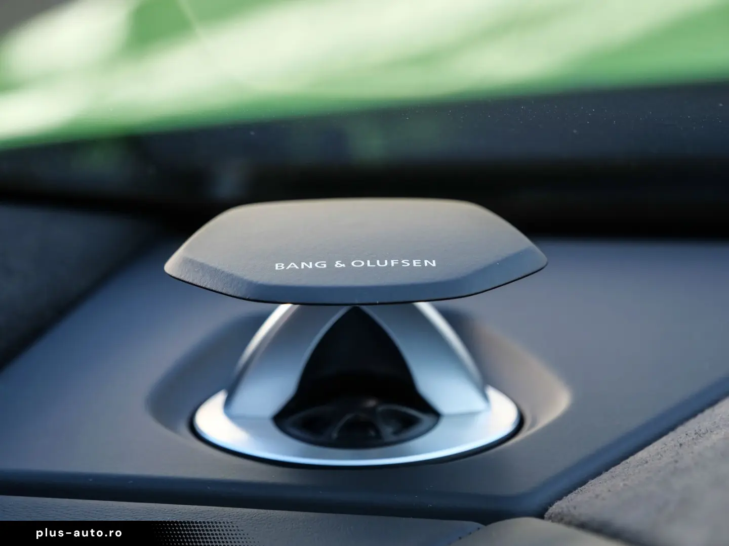 LAMBORGHINI Urus SE Verde Selvans  Big Interior Carbon Pack