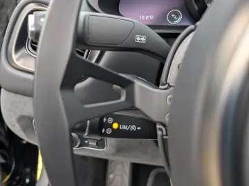 ASTON MARTIN Vantage Roadster F1 Ed. CARBON 360 GARA&hellip;