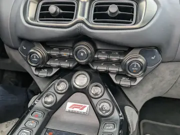 ASTON MARTIN Vantage Roadster F1 Ed. CARBON 360 GARA&hellip;